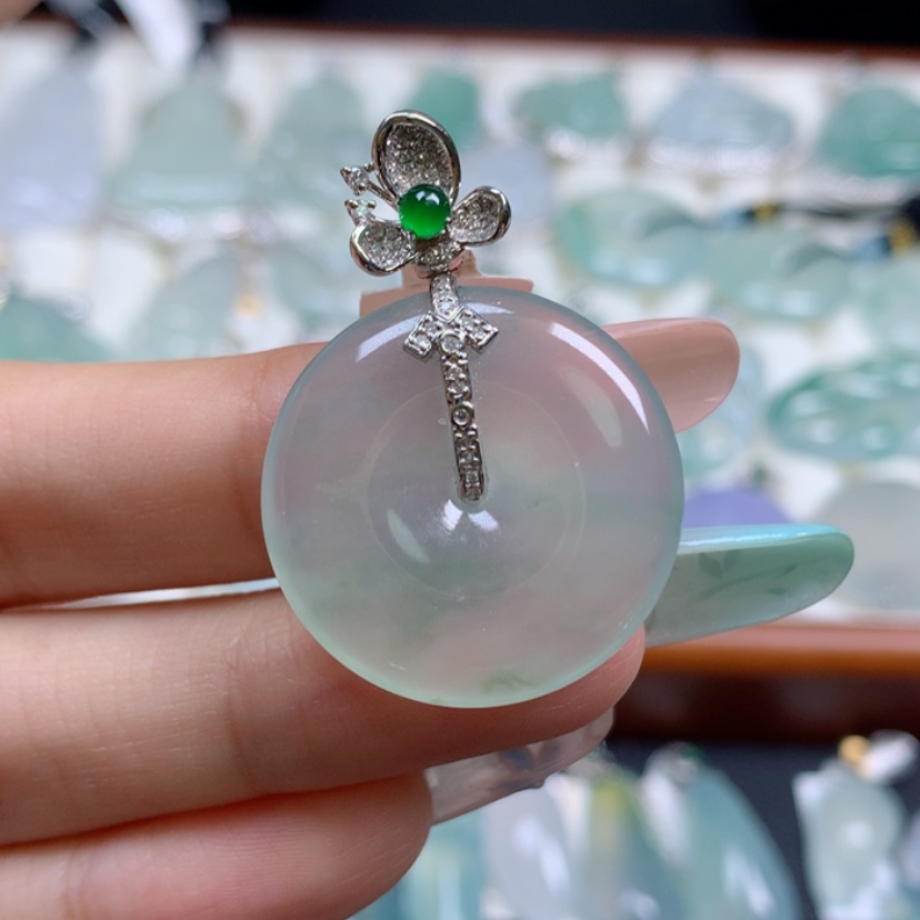 【闪购商品】翡翠颈饰18K金镶嵌扣子