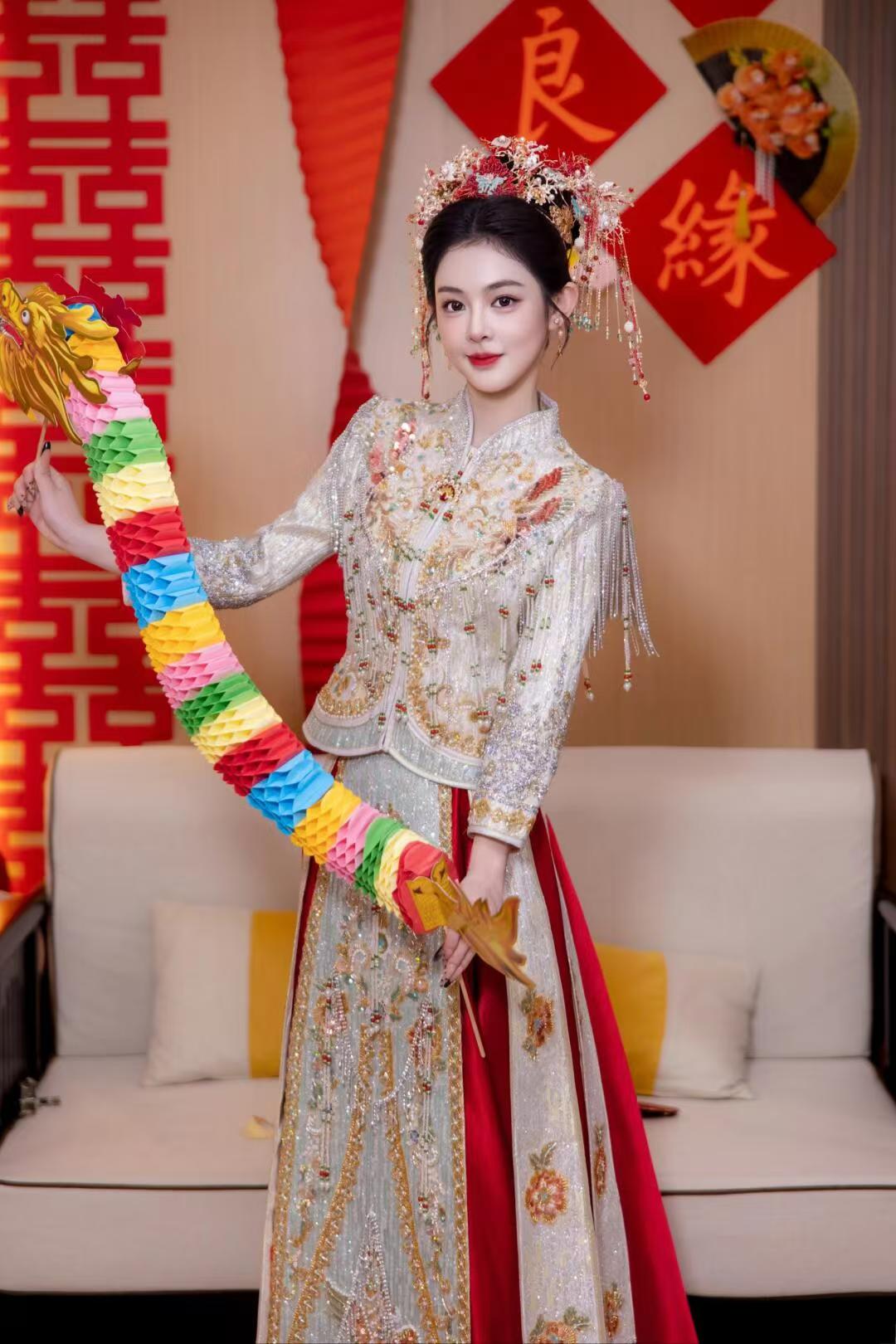 香槟色秀禾服2024年新款春夏中式礼服龙凤褂敬酒服结婚嫁衣秀和服