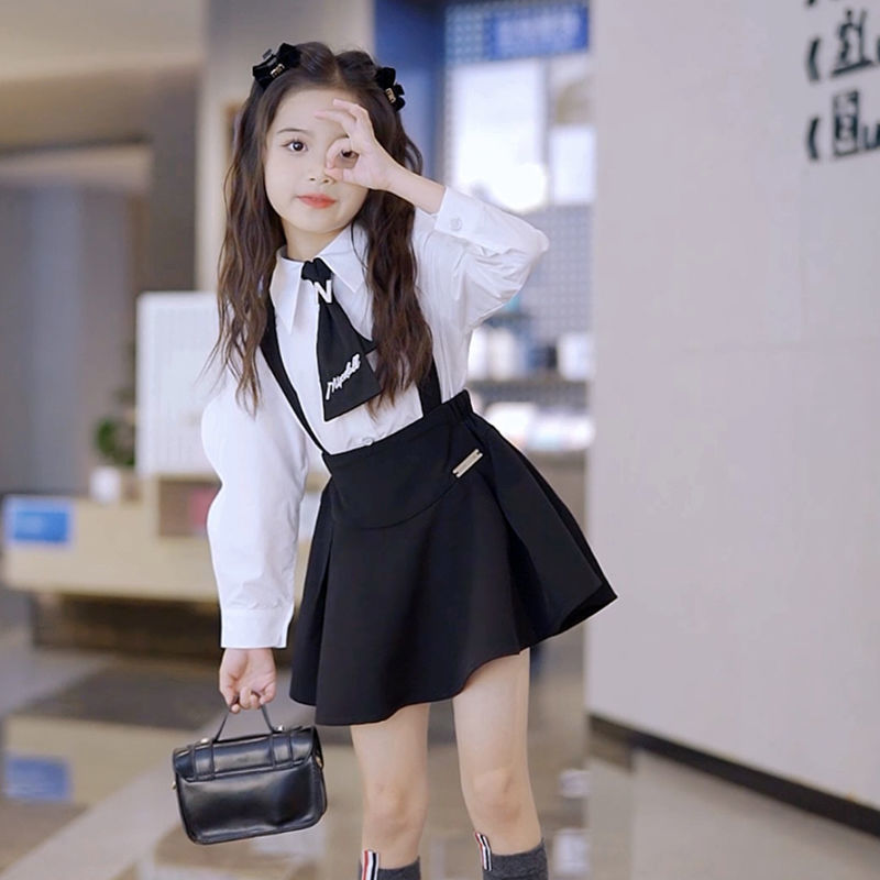 女童背带裙套秋装2023新款时髦洋气小女孩衬衫中大童学院风两件套