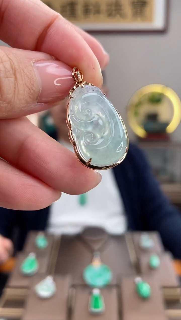 【闪购商品】翡翠吊坠(赠链)18K金镶嵌如意吊坠