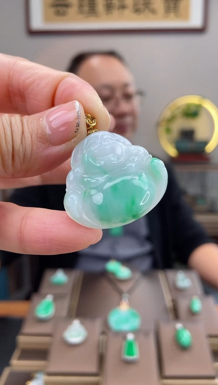 【闪购商品】翡翠吊坠(赠链)18K金镶嵌佛公吊坠