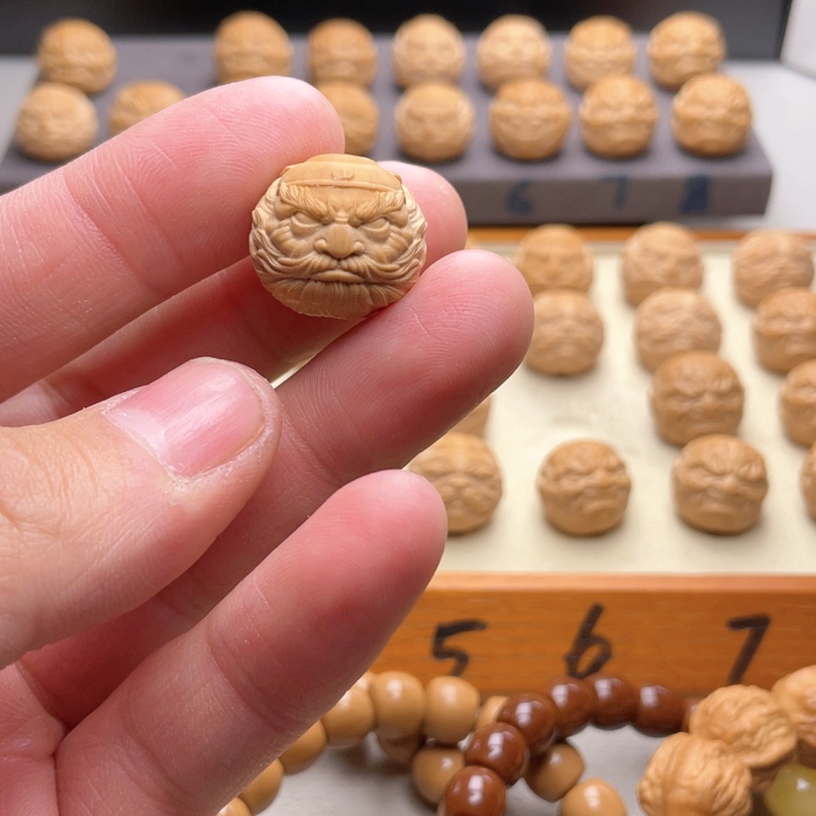 【闪购商品】猴头核桃吊坠?****虎
