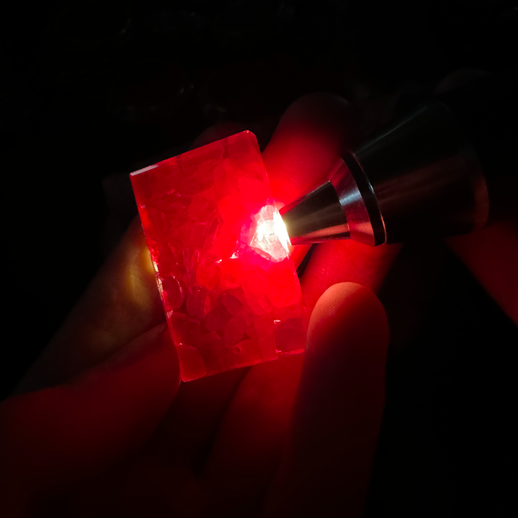 天然辰砂万山火木丹砂天然全透晶体无事牌23.6mm厚度6.8