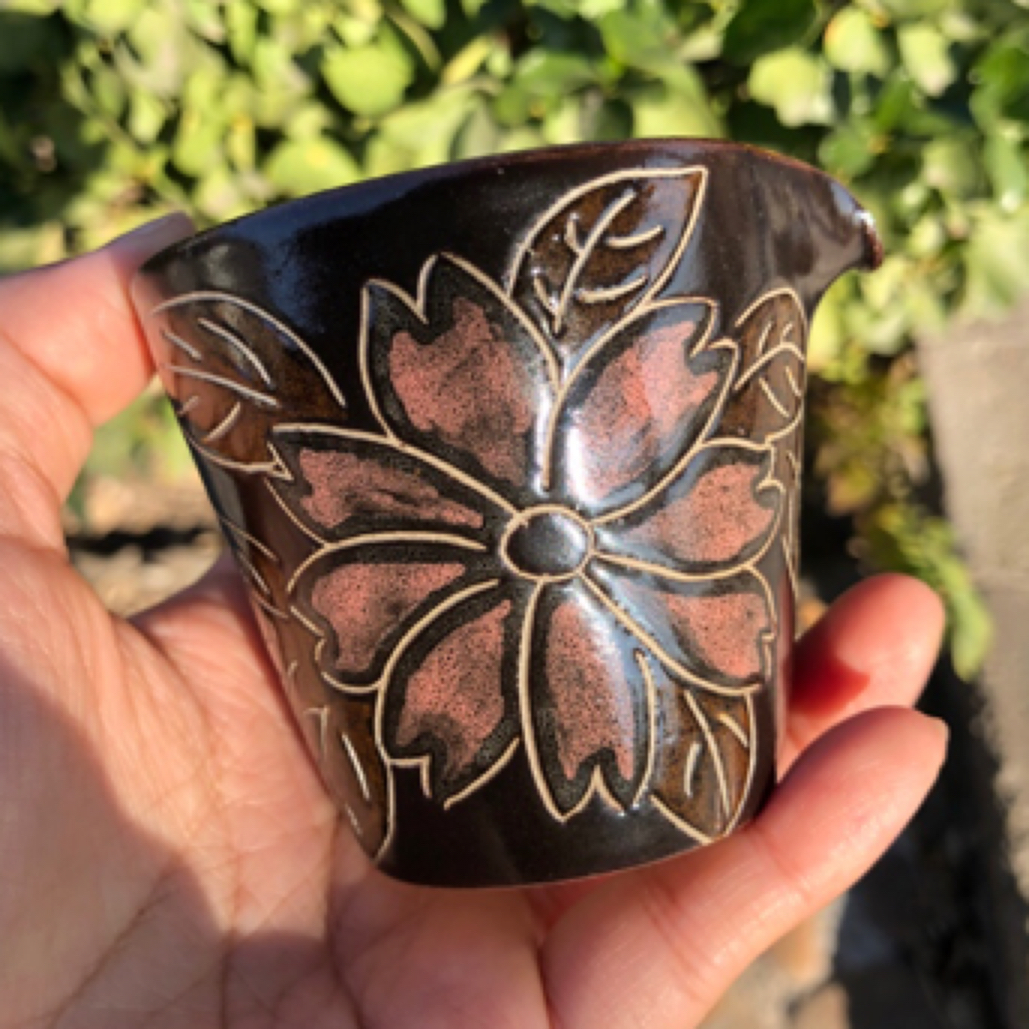 磁州窑全手工黑釉彩釉花朵公道杯