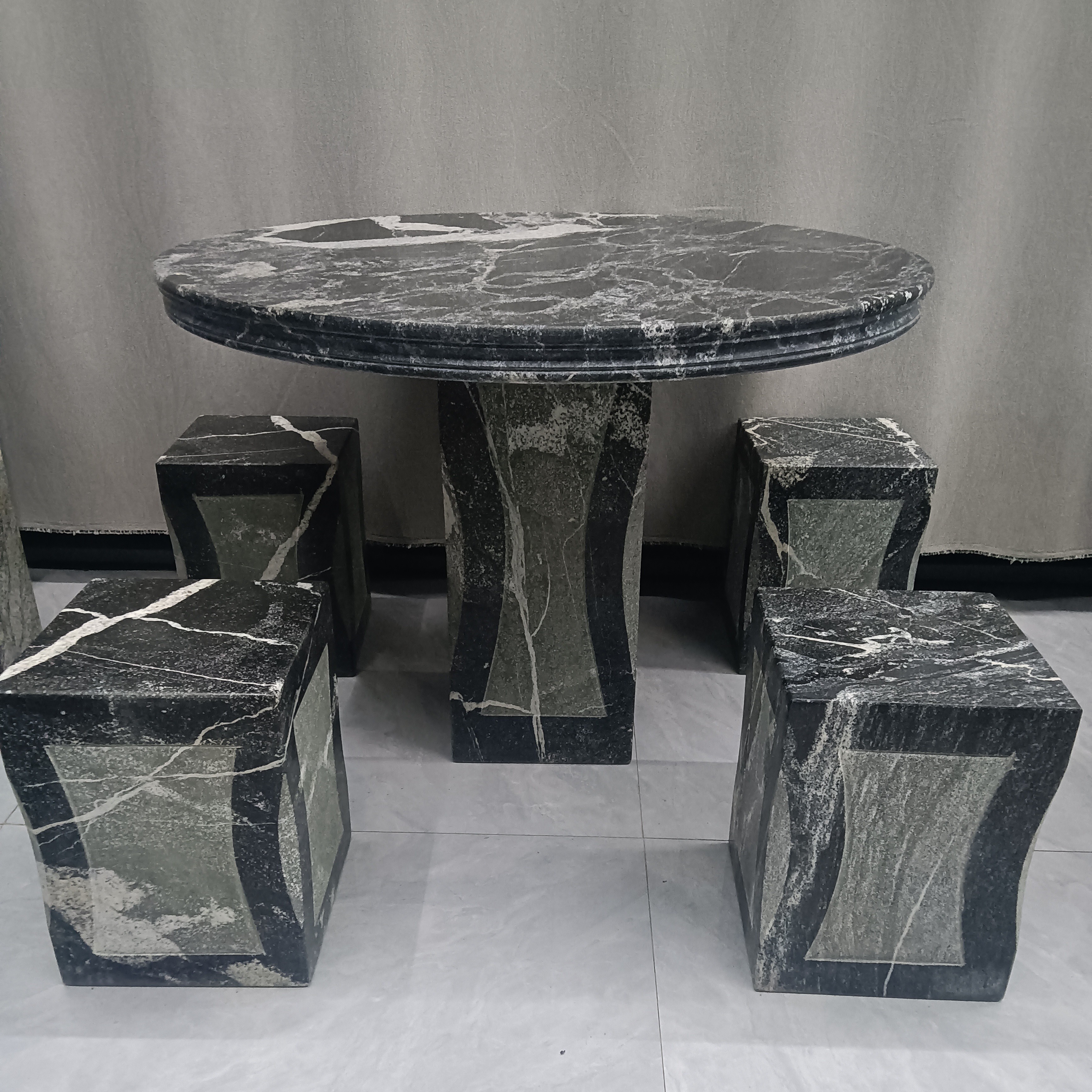 天然花岗岩石桌石凳  庭院户外摆件