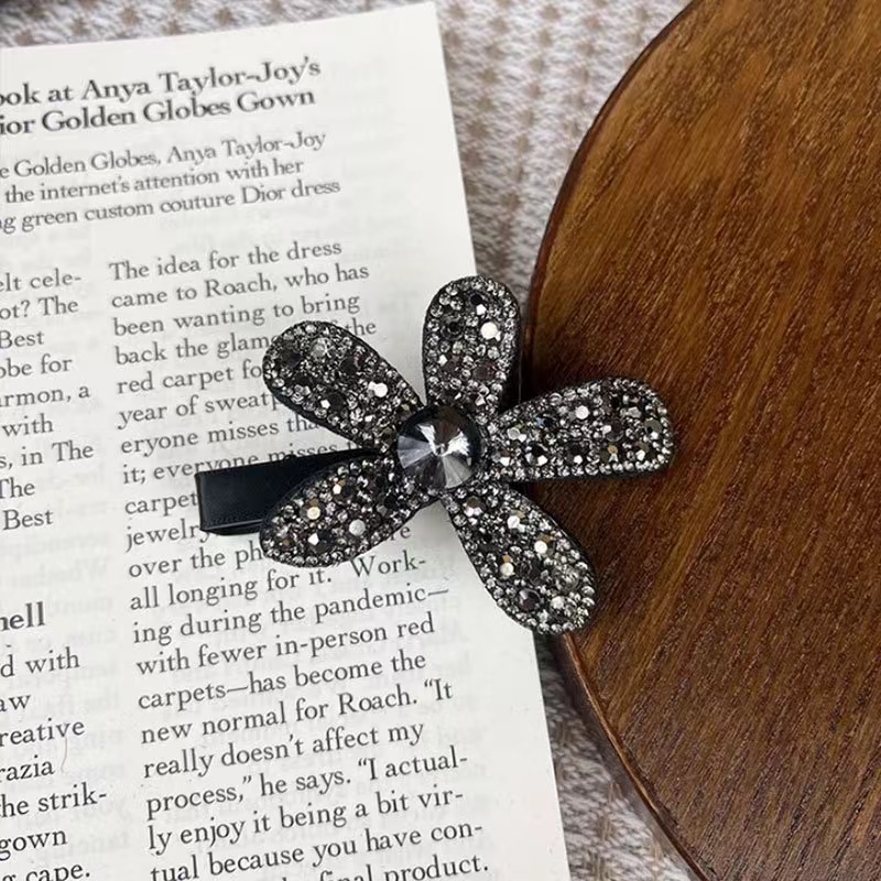 诗泊雅  2025  时尚闪亮满钻花朵碎发夹