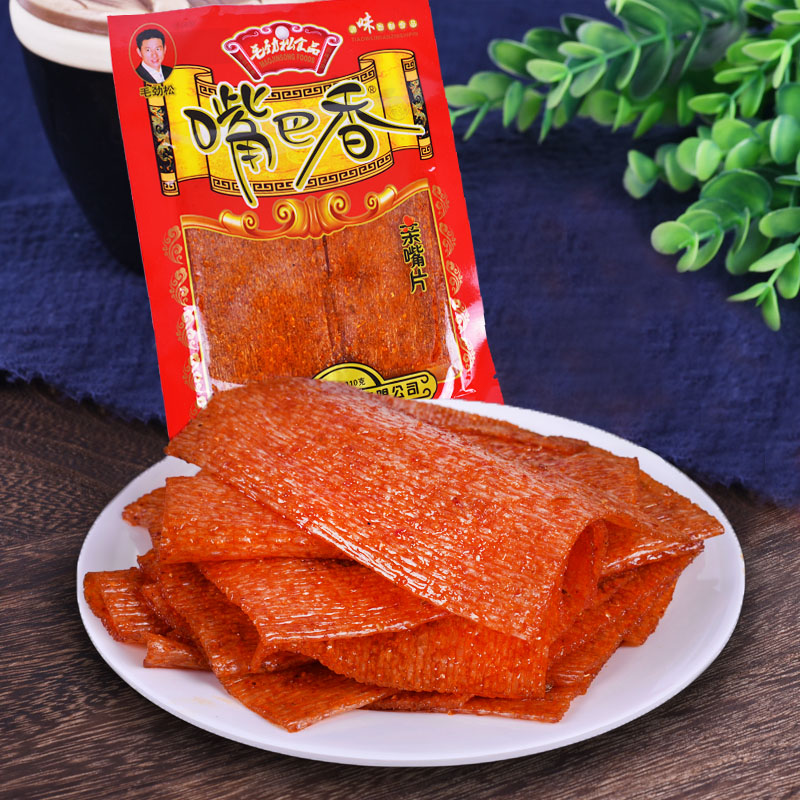嘴巴香辣条亲嘴片80后怀旧休闲零食辣片麻辣素食面筋大辣片营养