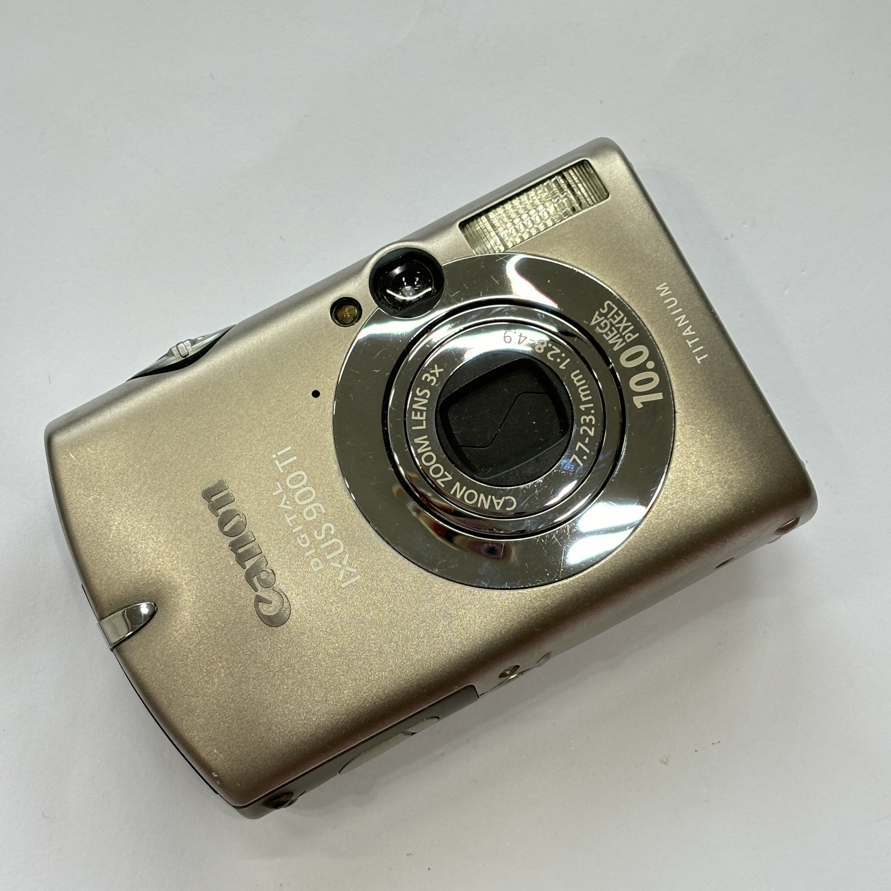 9新 Canon/佳能 ixus900 1000w像素3倍变焦复古ccd数码相机