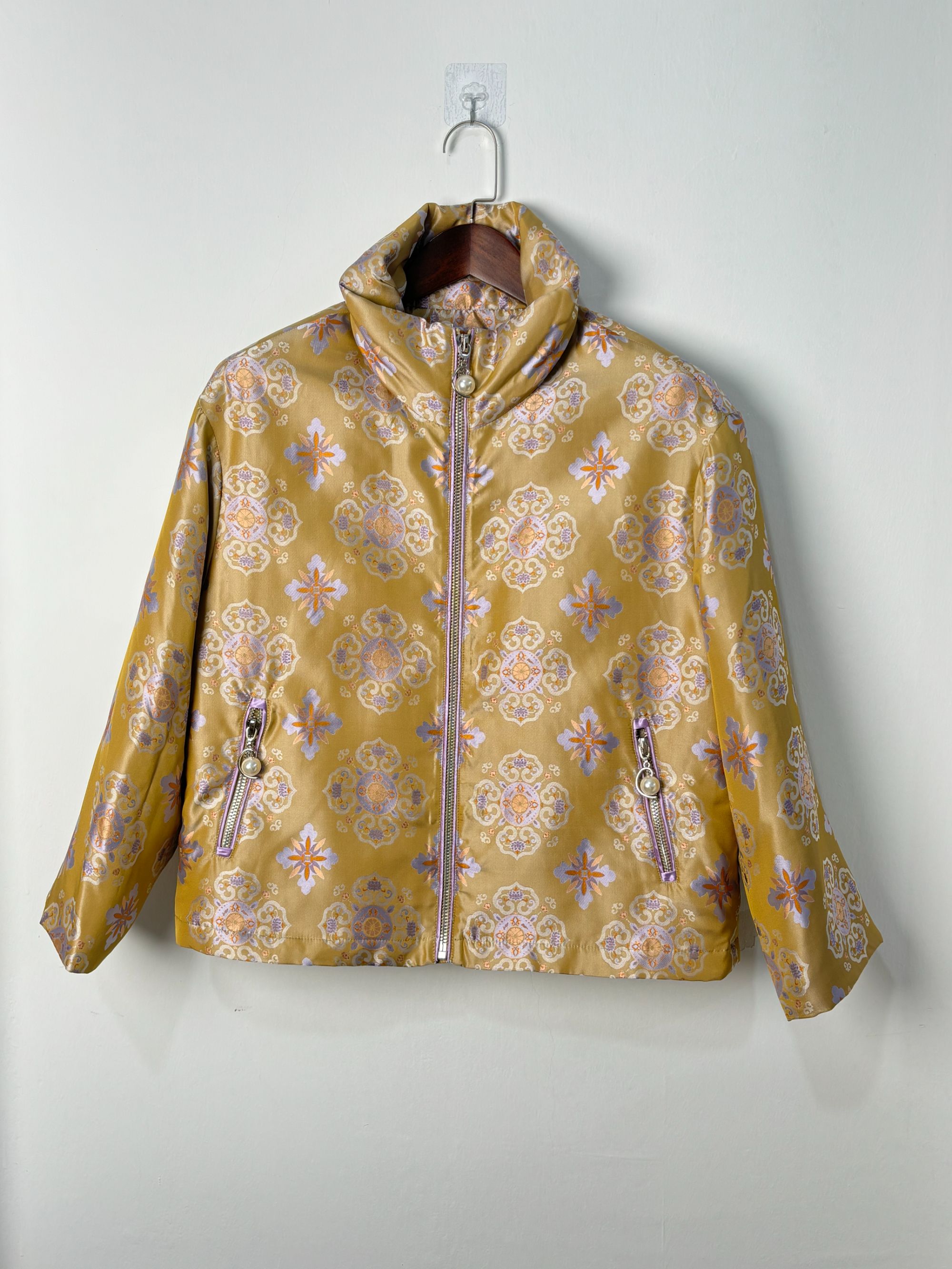 【云舞香纱】苏地紫菱宝华纹新中式夹克立领宋锦蚕丝棉真丝内衬棉服