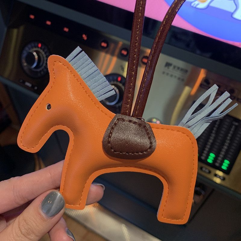 可爱流苏经典小马挂件欧美潮流包挂饰时尚汽车内挂饰配饰吊饰