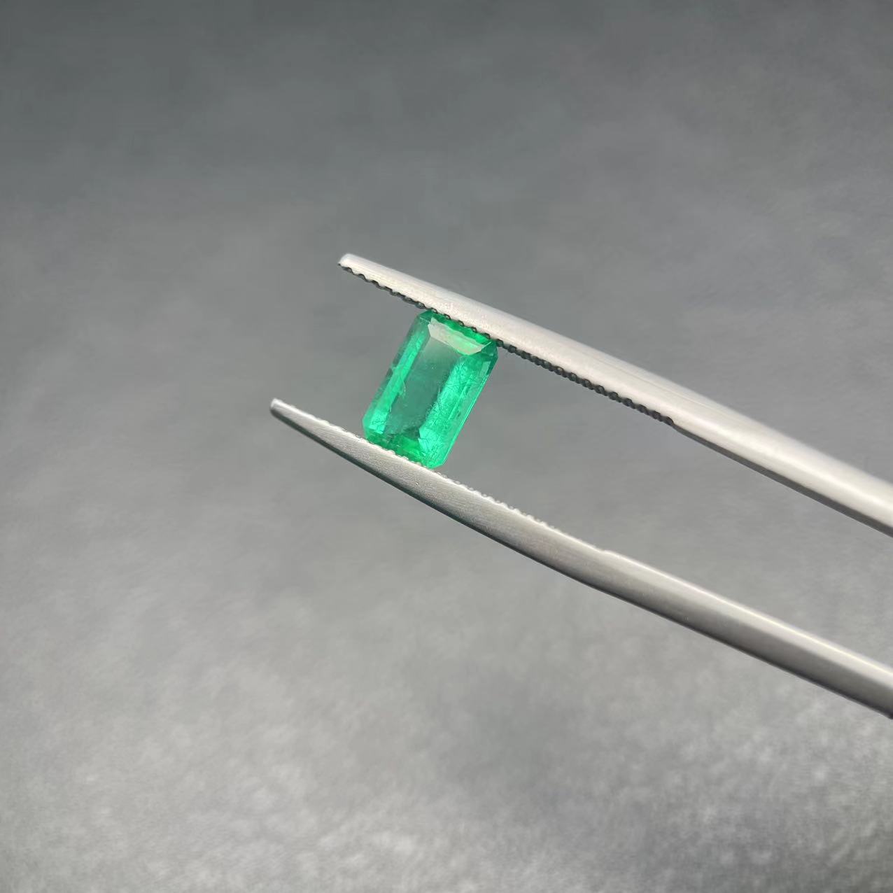 31101-4（0599）/祖母绿裸石长方形木佐-1.2ct