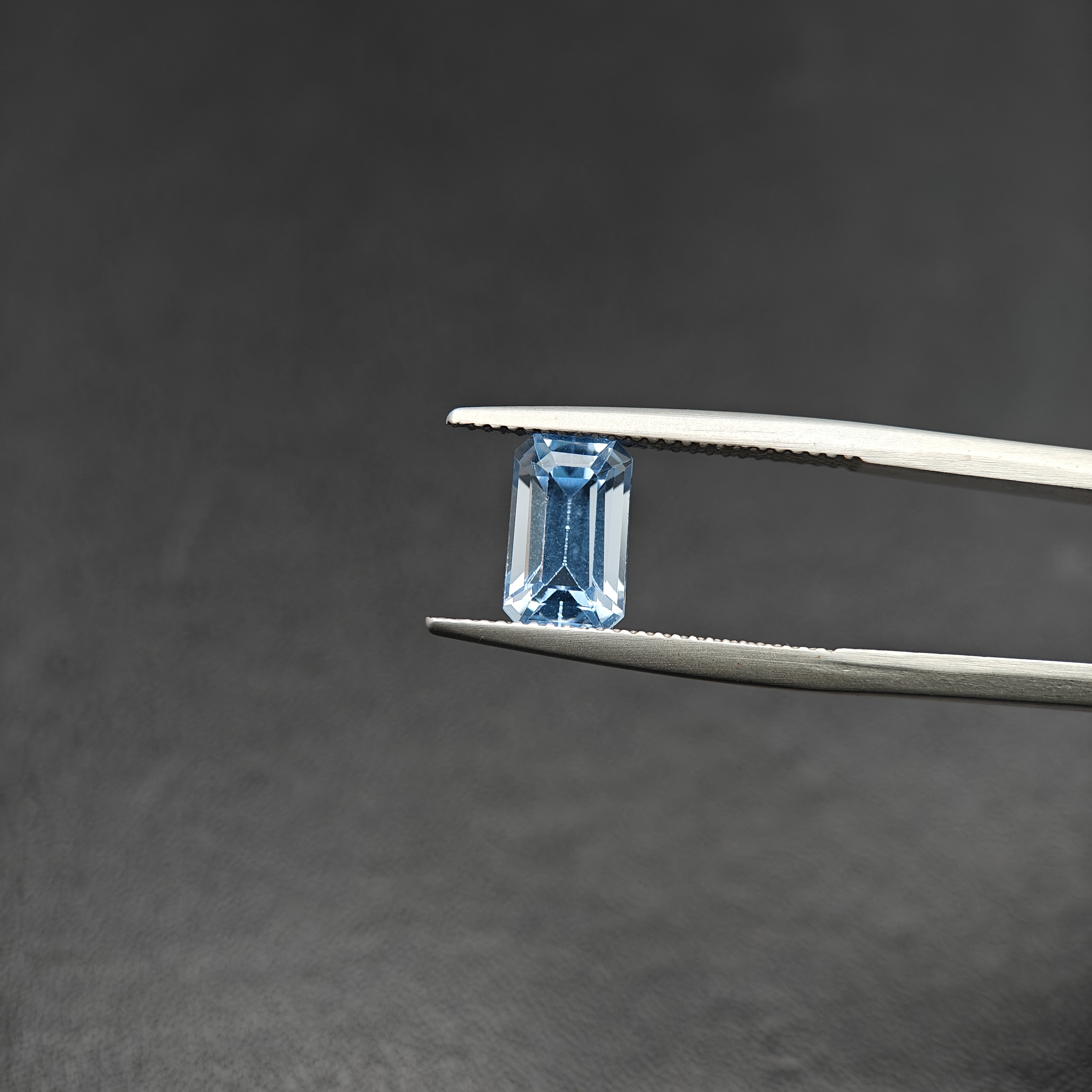 3920-EM22A超圣海蓝宝祖切2.66ct