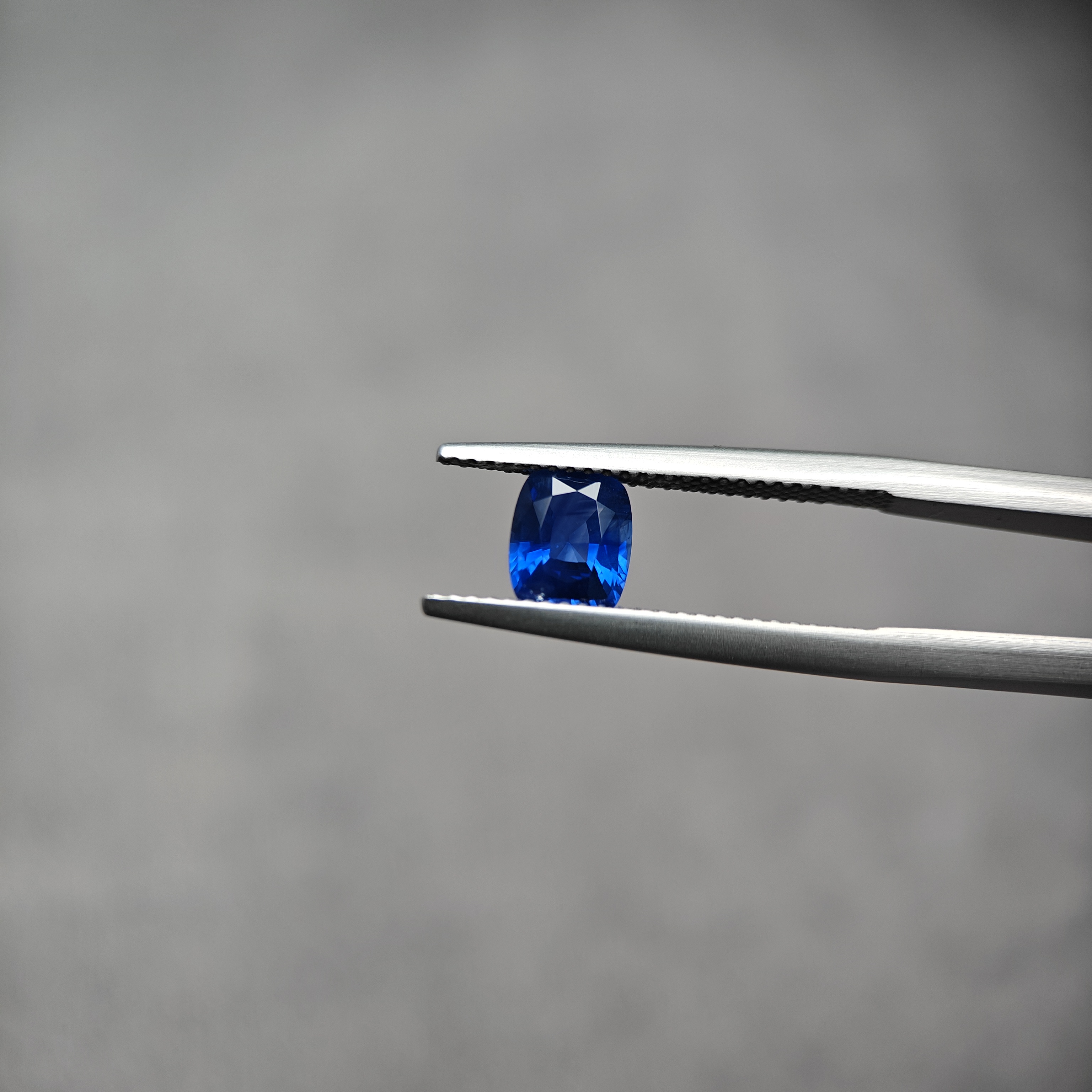 1102-S5A皇家蓝蓝宝石长枕形1.24ct