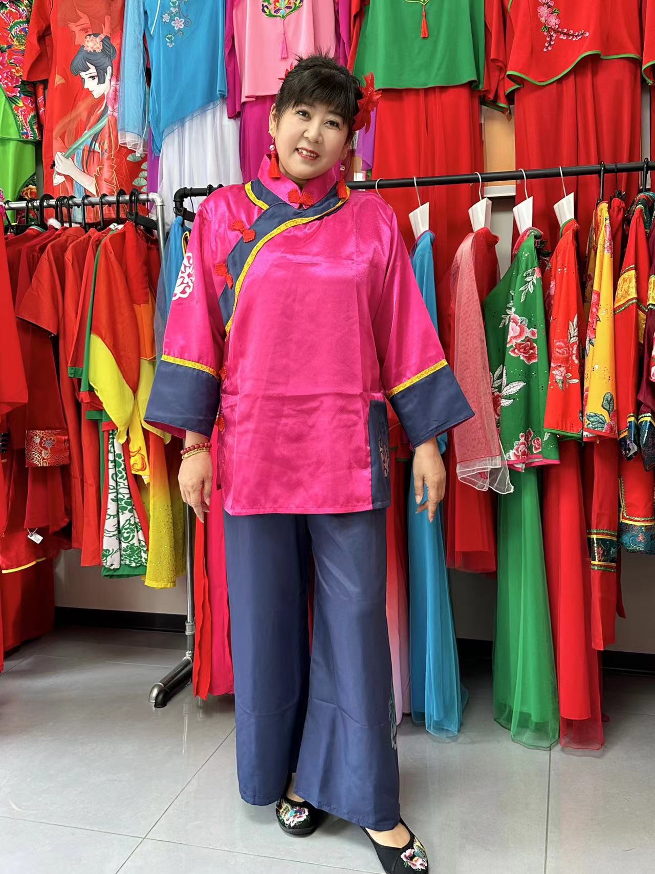 新款老太太媒婆演出服老太婆丑婆婆舞台戏剧装