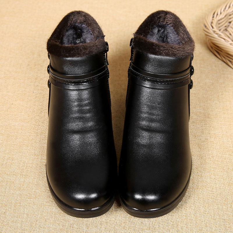 红蜻蜓牌妈妈棉鞋女冬季加绒保暖中老年人皮鞋加厚平底短靴子软底