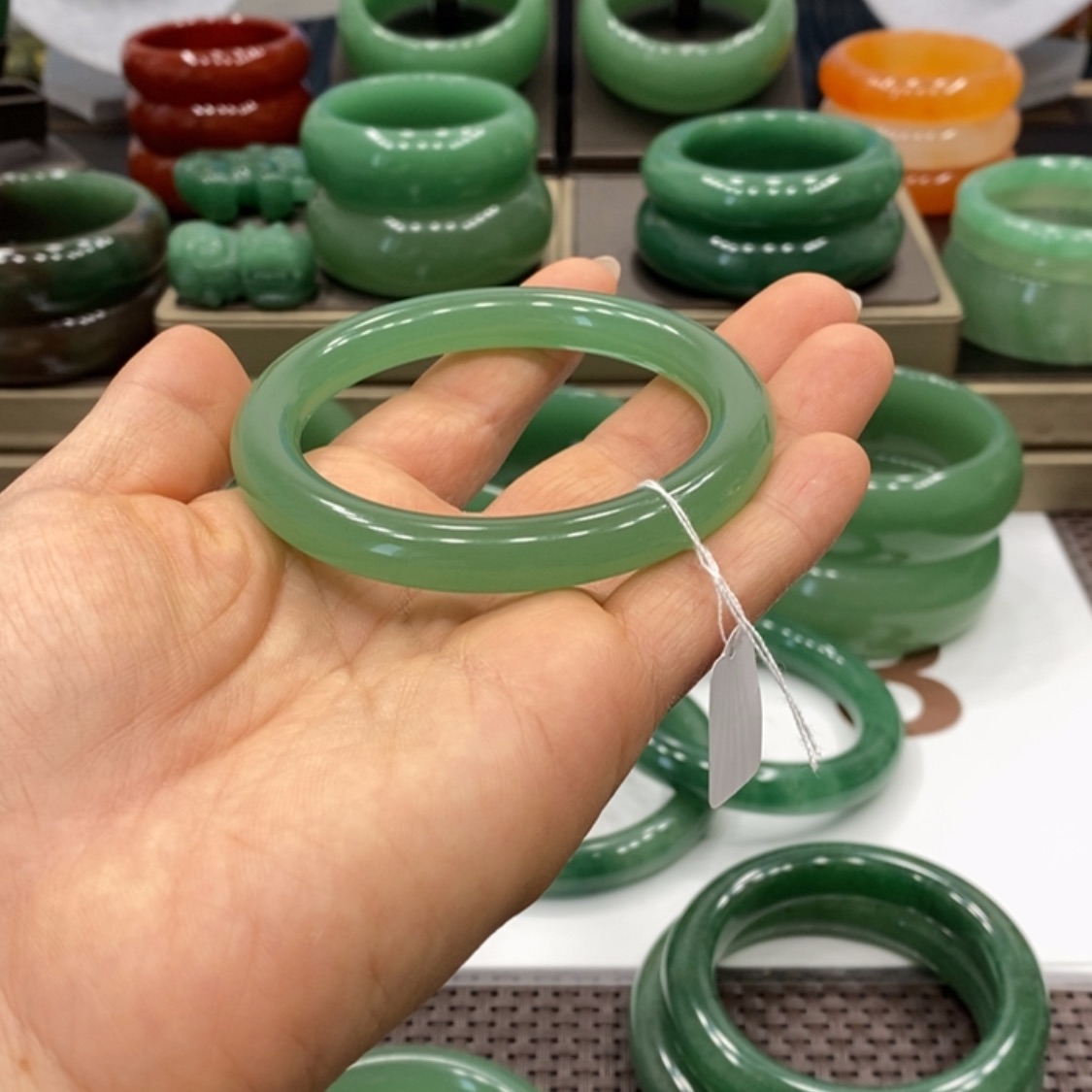 【闪购商品】东陵石颈饰合金向**玛