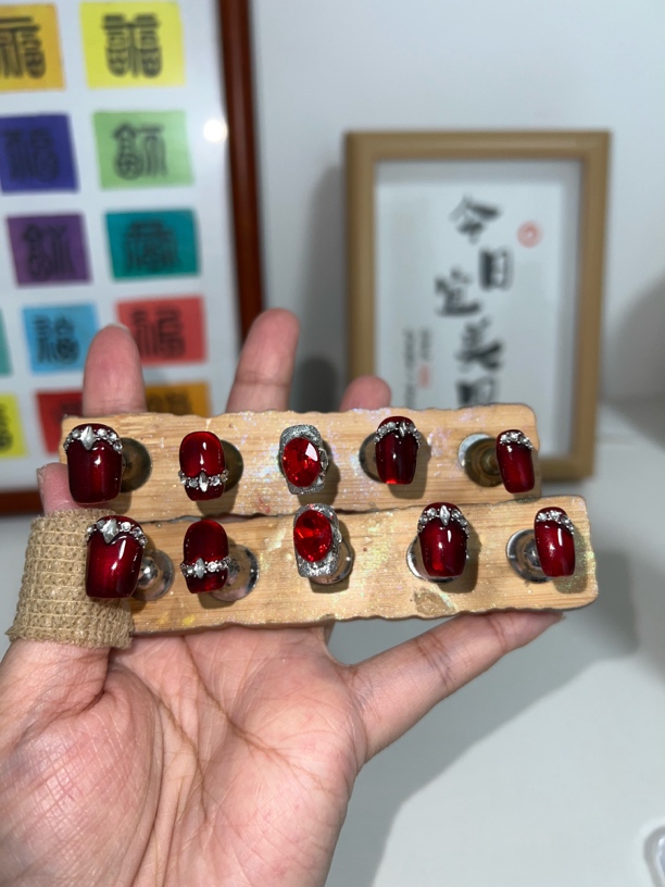 GENNIE纯手工红色安哥拉定制款堆钻穿戴甲