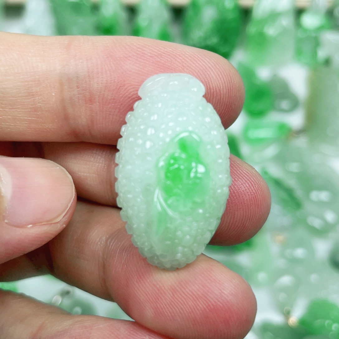 翡翠吊坠(不含链)未镶嵌