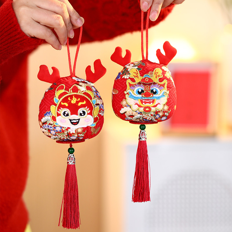 2024龙年新年吉祥物公仔玩偶小挂件装饰春节过年公司礼物活动礼品