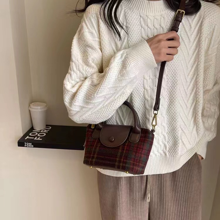 CH-10655时尚休闲小众复古格子单肩斜跨女包