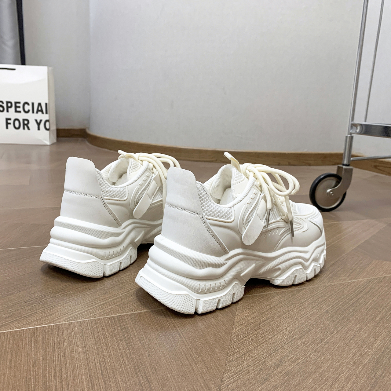 回力瑞老爹鞋女显脚小加绒小个子厚底内增高鞋子女时尚休闲女潮牌