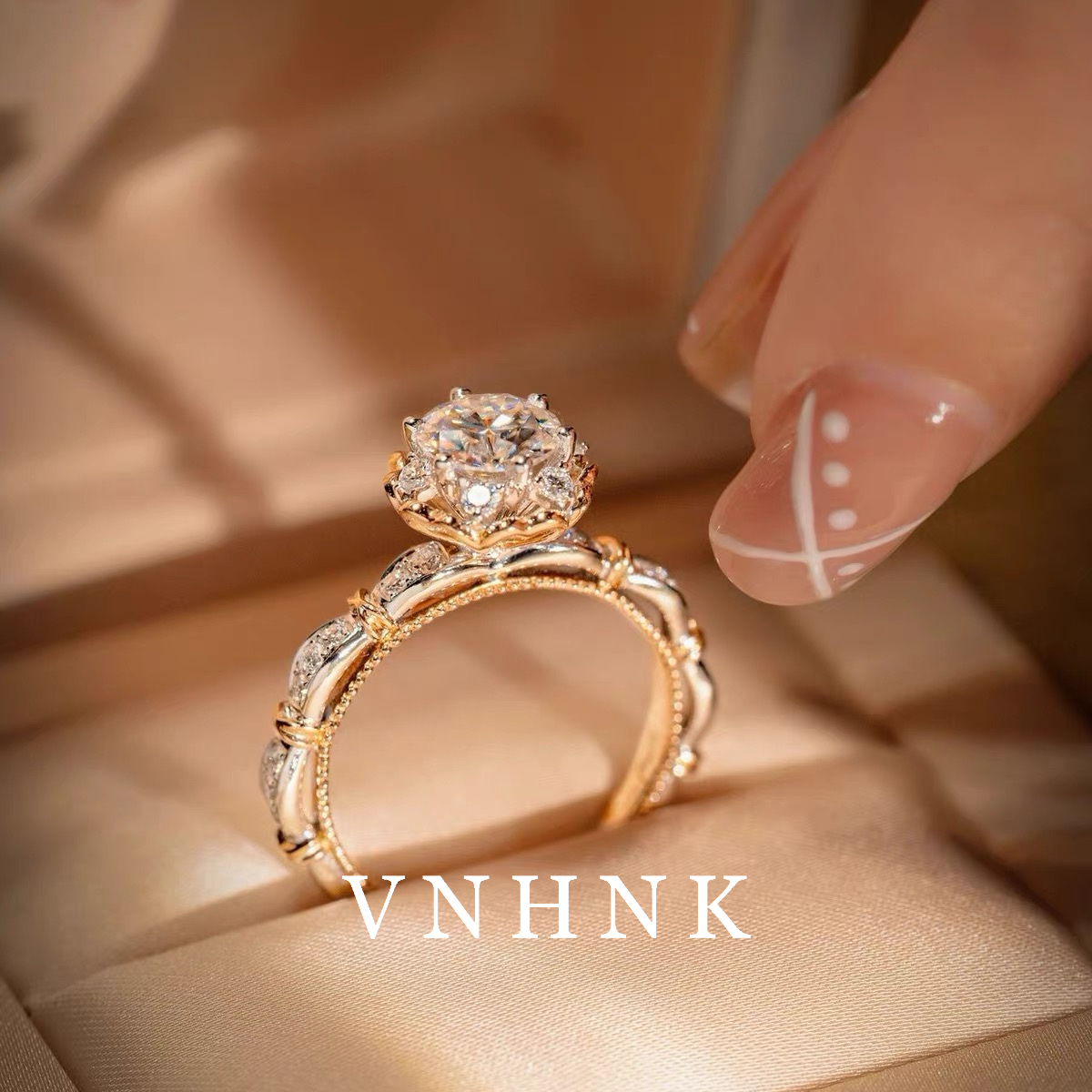 铜合金合成锆石戒指 美可儿   G235  银色时尚气质戒指