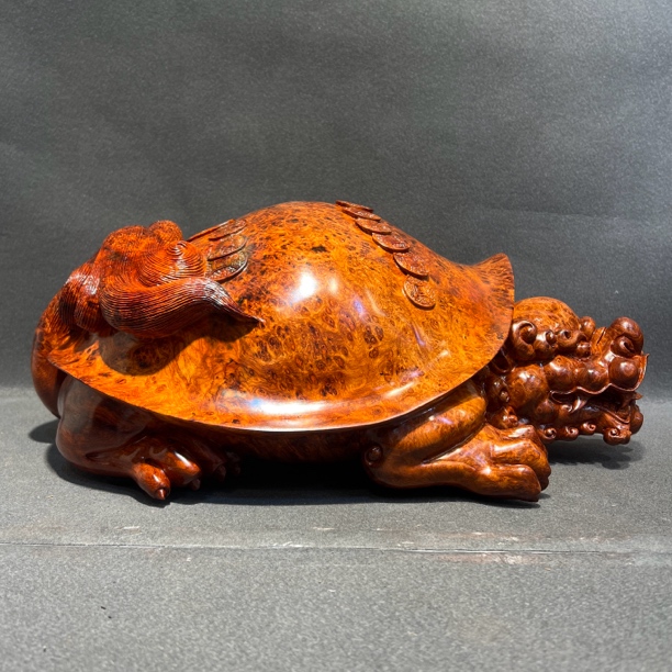 缅甸花梨留巴龙龟摆件
