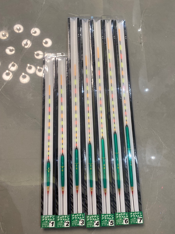 黑拉浮漂（稀粹）日本，芦苇材质，最大号吃铅5克，长尺必备。