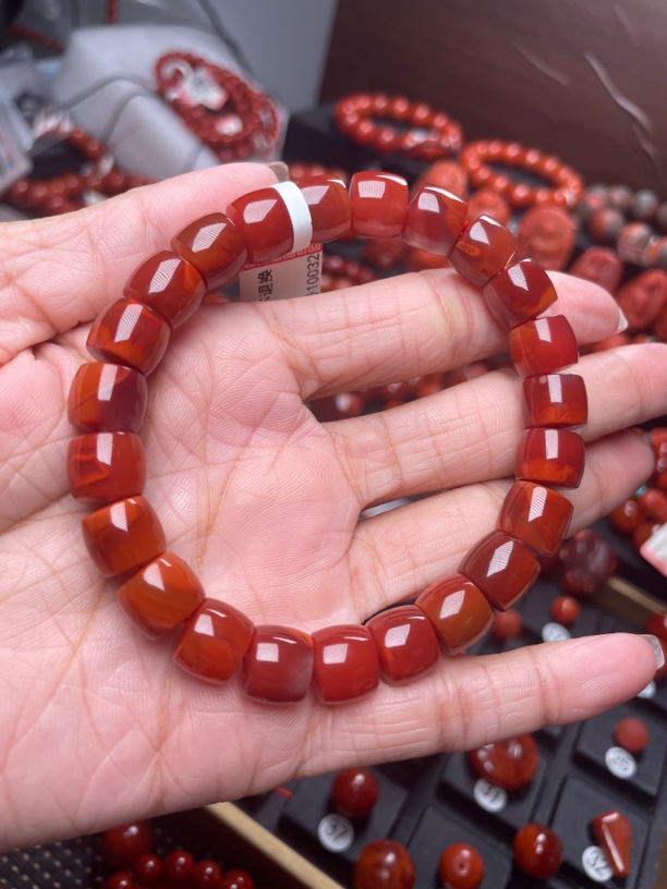 瓦西料南红玛瑙手链