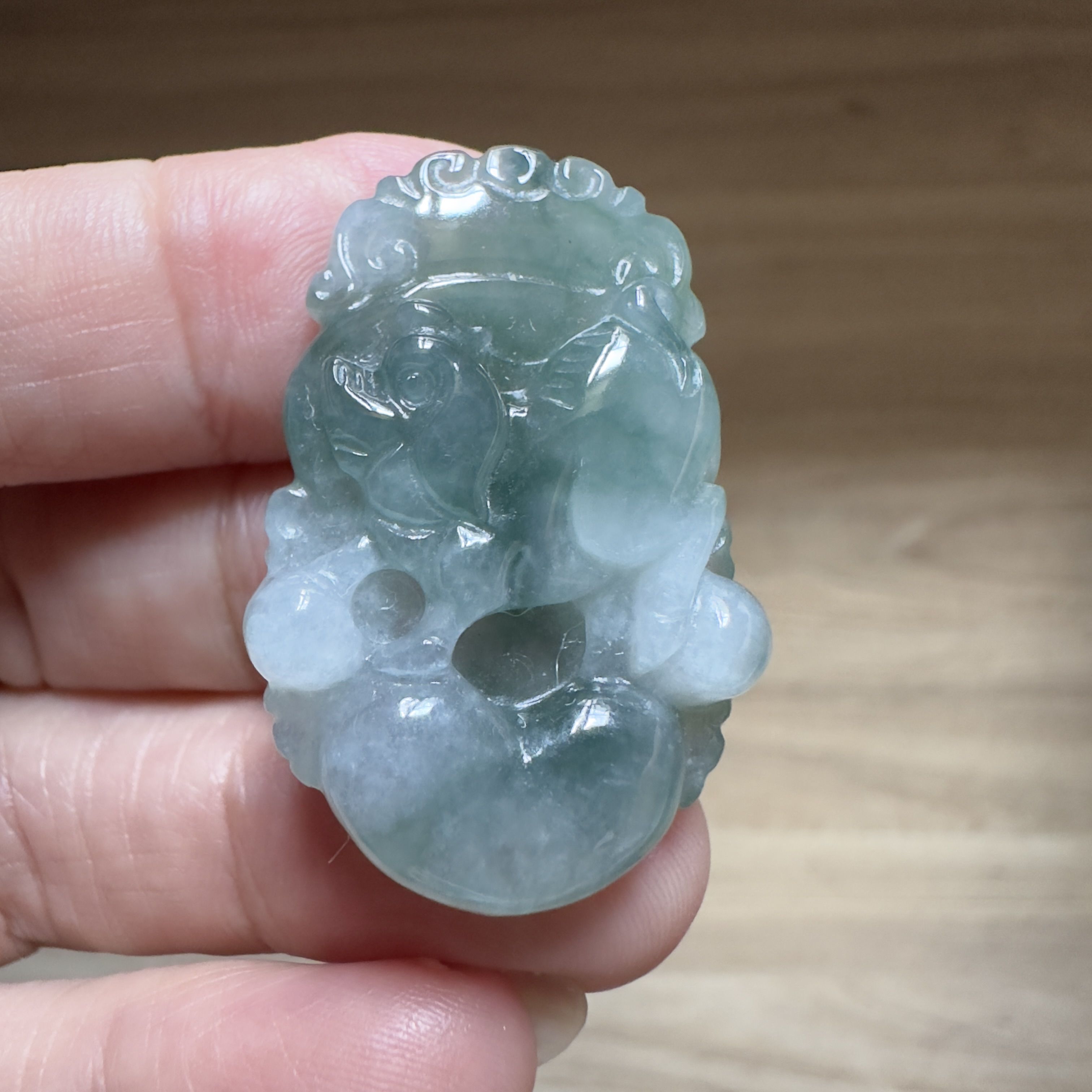 天然缅甸翡翠A货 12生肖猪牌  尺寸33.4*22.1*8