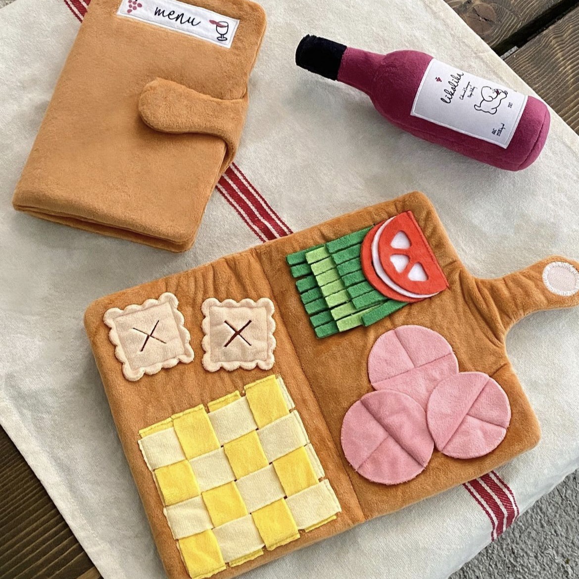 ins新款菜单可爱藏食闻嗅抓咬自嗨玩具宠物狗狗发声毛绒玩具pets