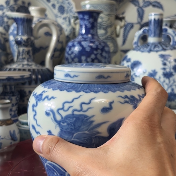 罐羡*一个青花的小罐子