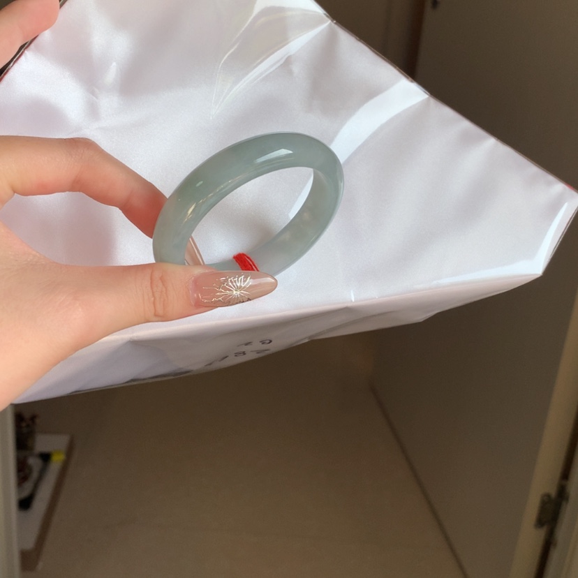 【闪购商品】翡翠手镯未镶嵌好***53.8贵