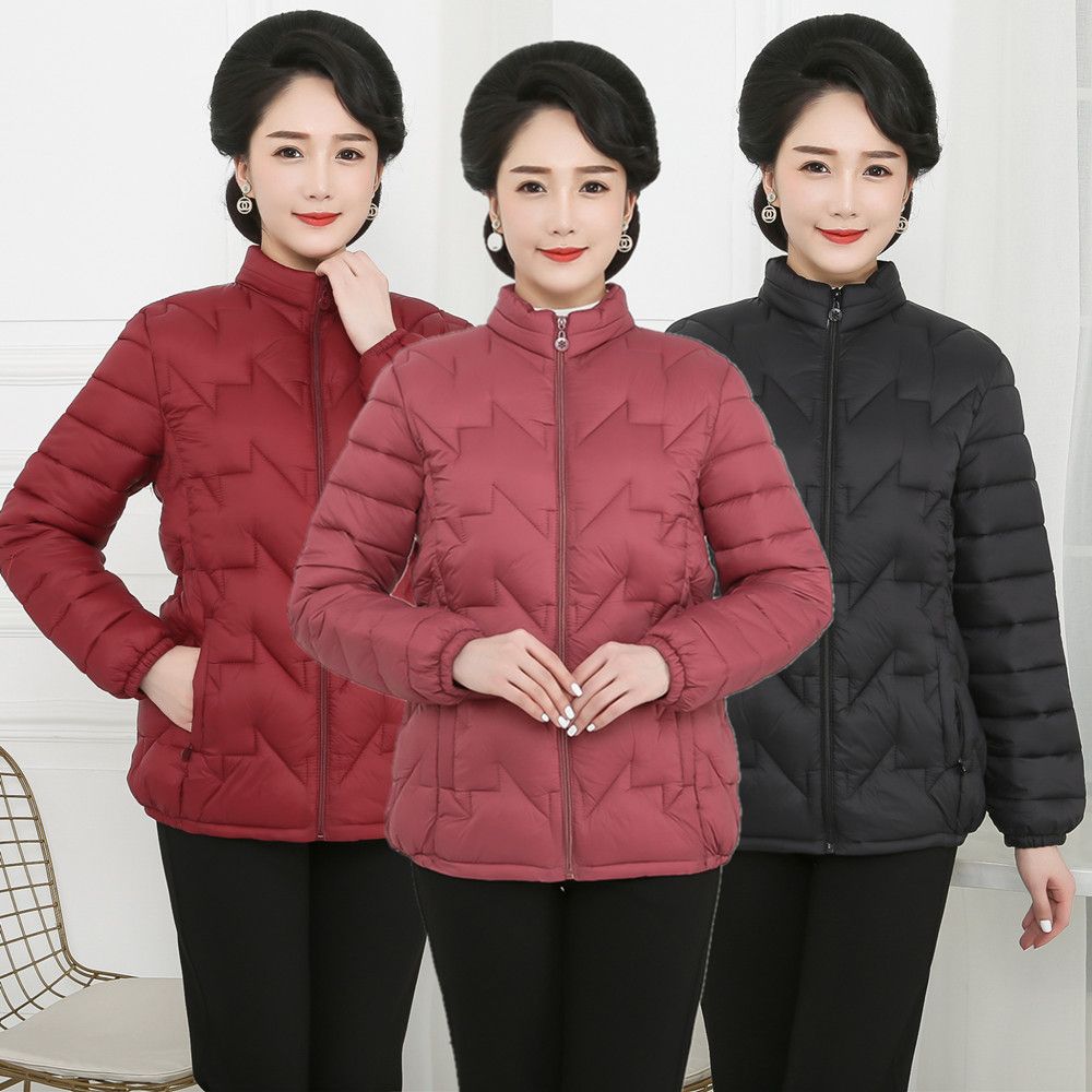 波司登中老年棉衣女短款轻薄羽绒服服大码妈妈装秋冬新款外套保暖