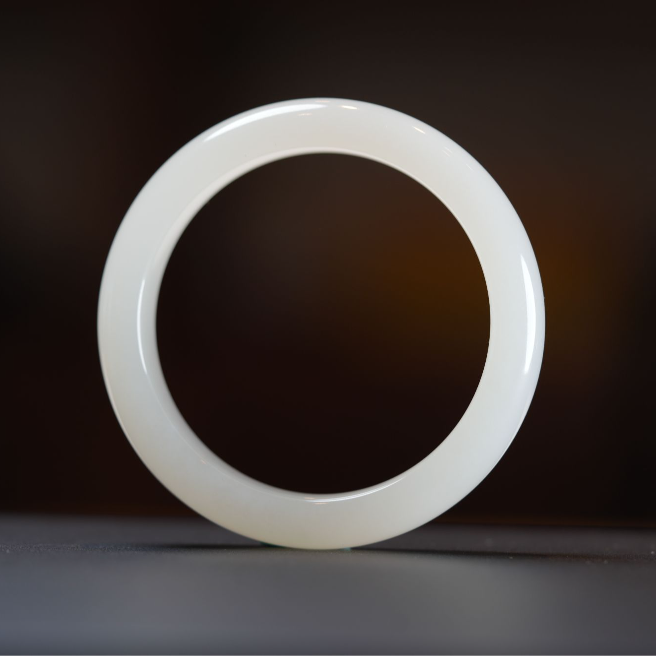 SZW01和田玉白玉手镯时尚百搭精美玉镯