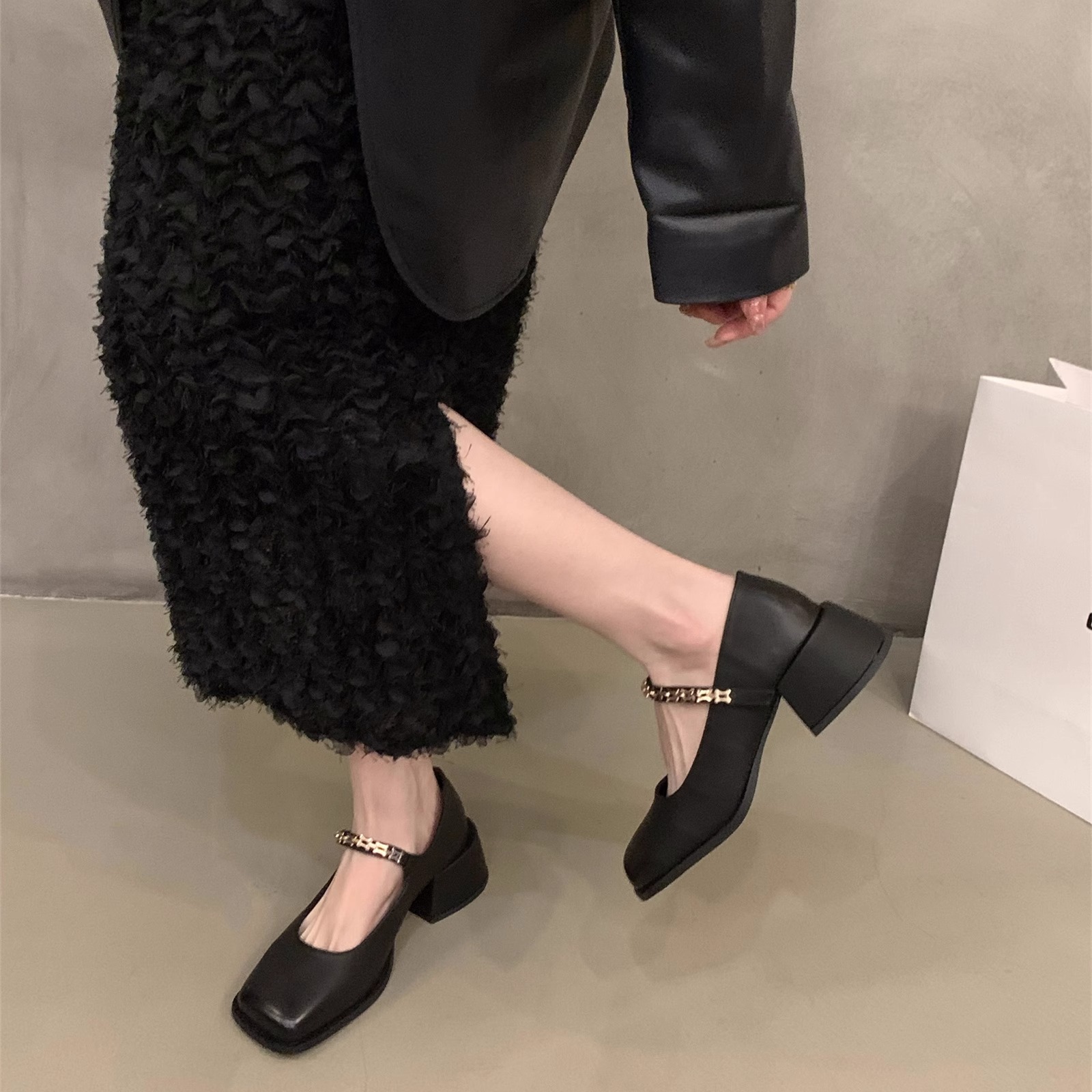 国潮粗跟高跟鞋黑色玛丽珍小皮鞋女鞋子2024新款春秋冬季晚晚单鞋