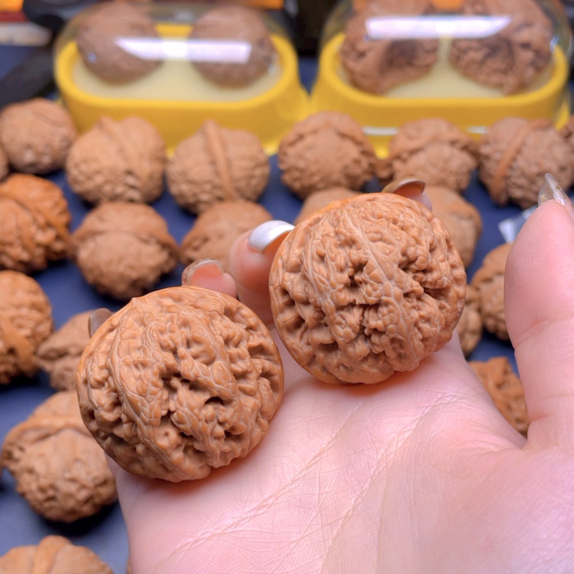 【闪购商品】文玩核桃吊坠L*B