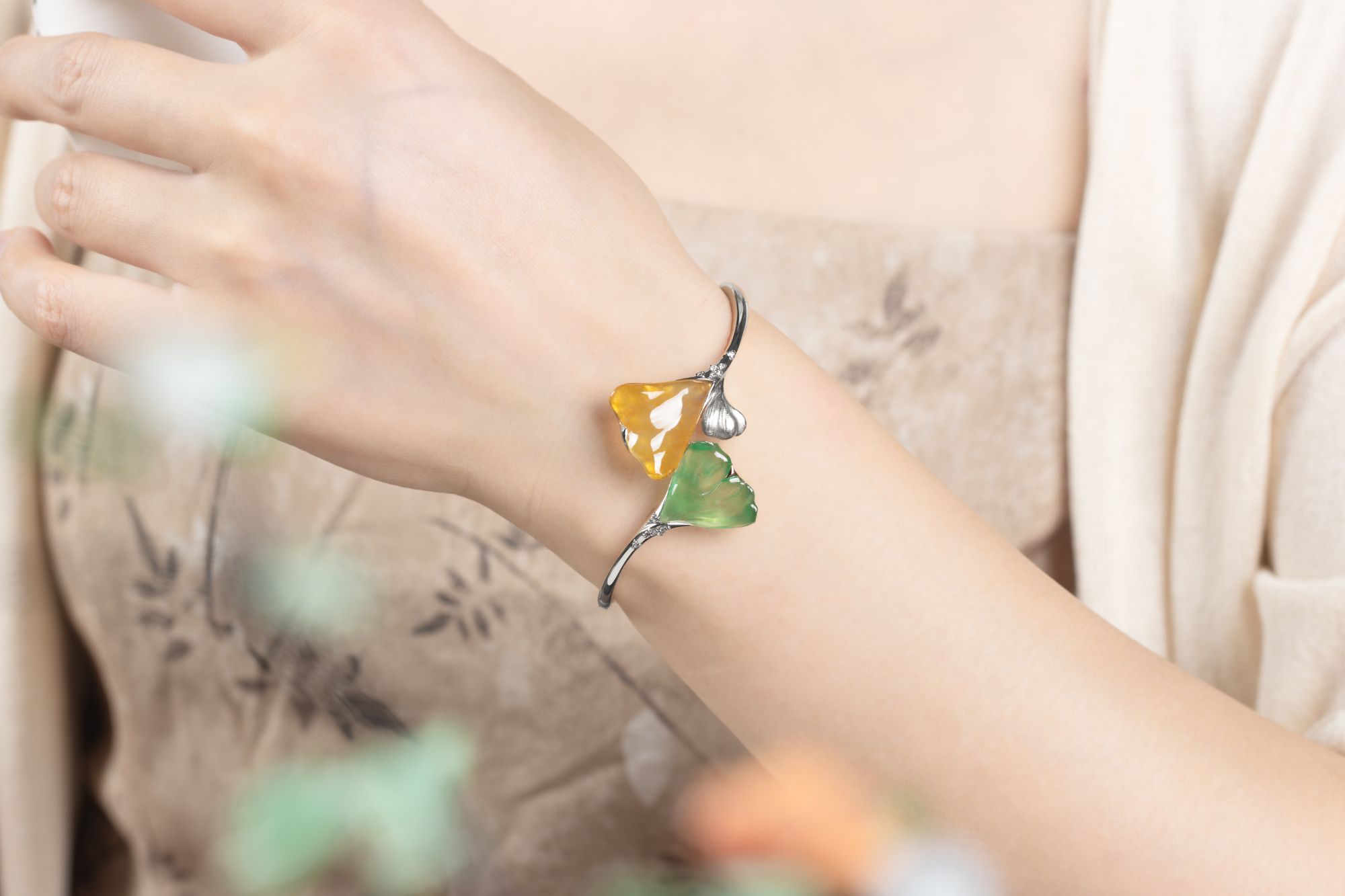 名玉艺术【三生有“杏‘】天然缅甸翡翠 18K金镶嵌 冰种 双色翡翠手镯