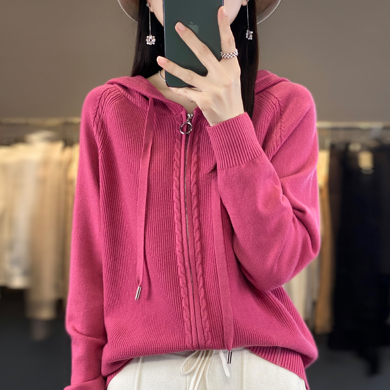 女秋冬新款厚款拉链宽松长袖时尚纯色显瘦连帽大码外套毛衣针织衫