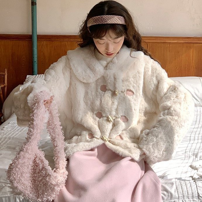 2023新款秋冬仿羊羔毛绒外套牛角扣女冬季毛茸茸宽松可爱洋气上衣