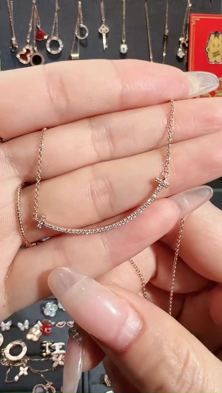 【闪购商品】钻石项链18K金镶嵌钻石项链