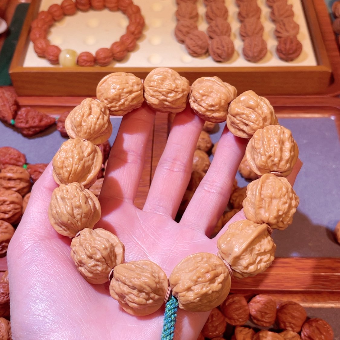 【闪购商品】文玩核桃手串科**忠