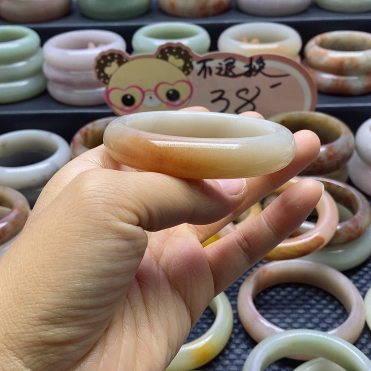 【闪购商品】石英质玉手镯未镶嵌是***呀