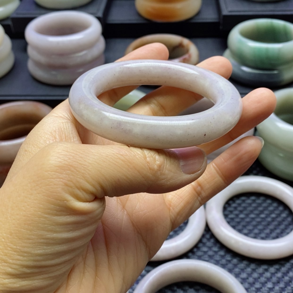 【闪购商品】石英质玉手镯未镶嵌瑞*