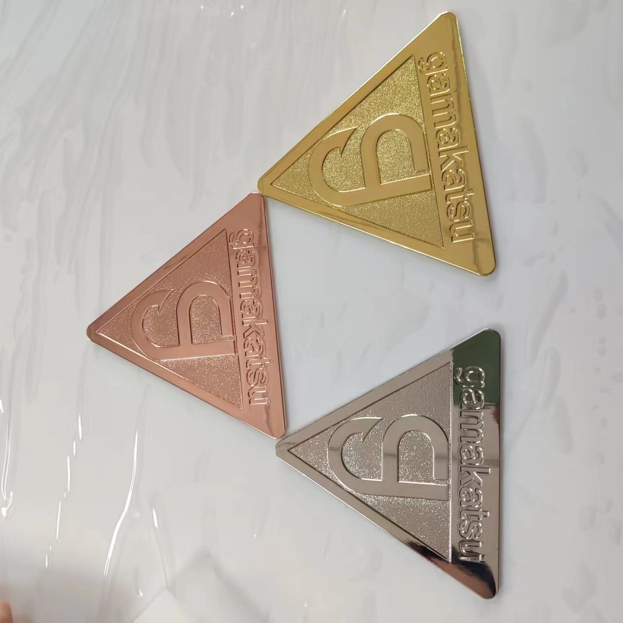 伽马卡兹钓箱贴片 三种颜色 粉 金 银