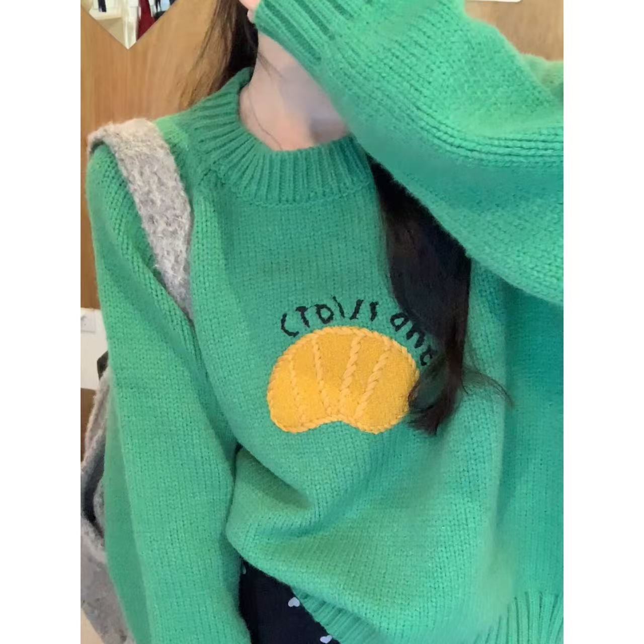 佳儿吖～韩系俏皮橘子刺绣可爱宽松毛衣1195