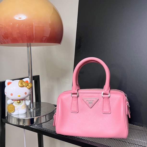 95新 Prada/普拉达 嫩粉色现代款mini波士顿斜挎单肩包xw