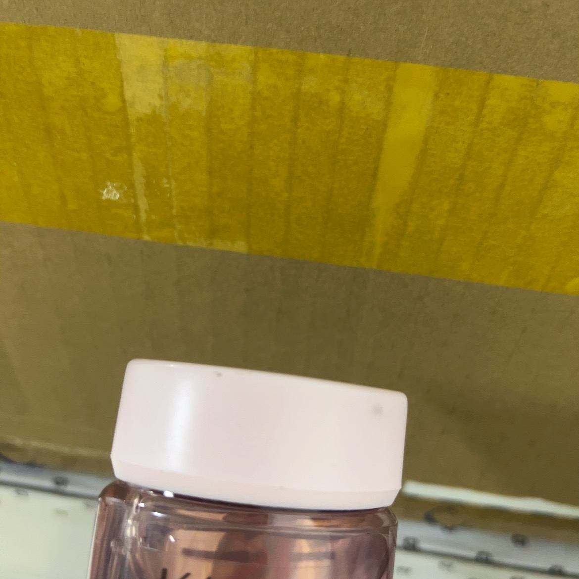 【言言分享小卡家】粉色沁透修护洗发水