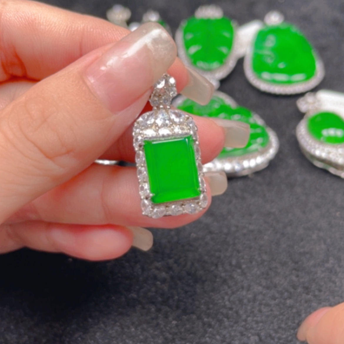 【闪购商品】翡翠颈饰银S925镶嵌吊坠