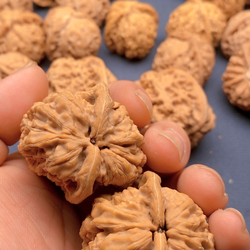 【闪购商品】文玩核桃吊坠风**浪